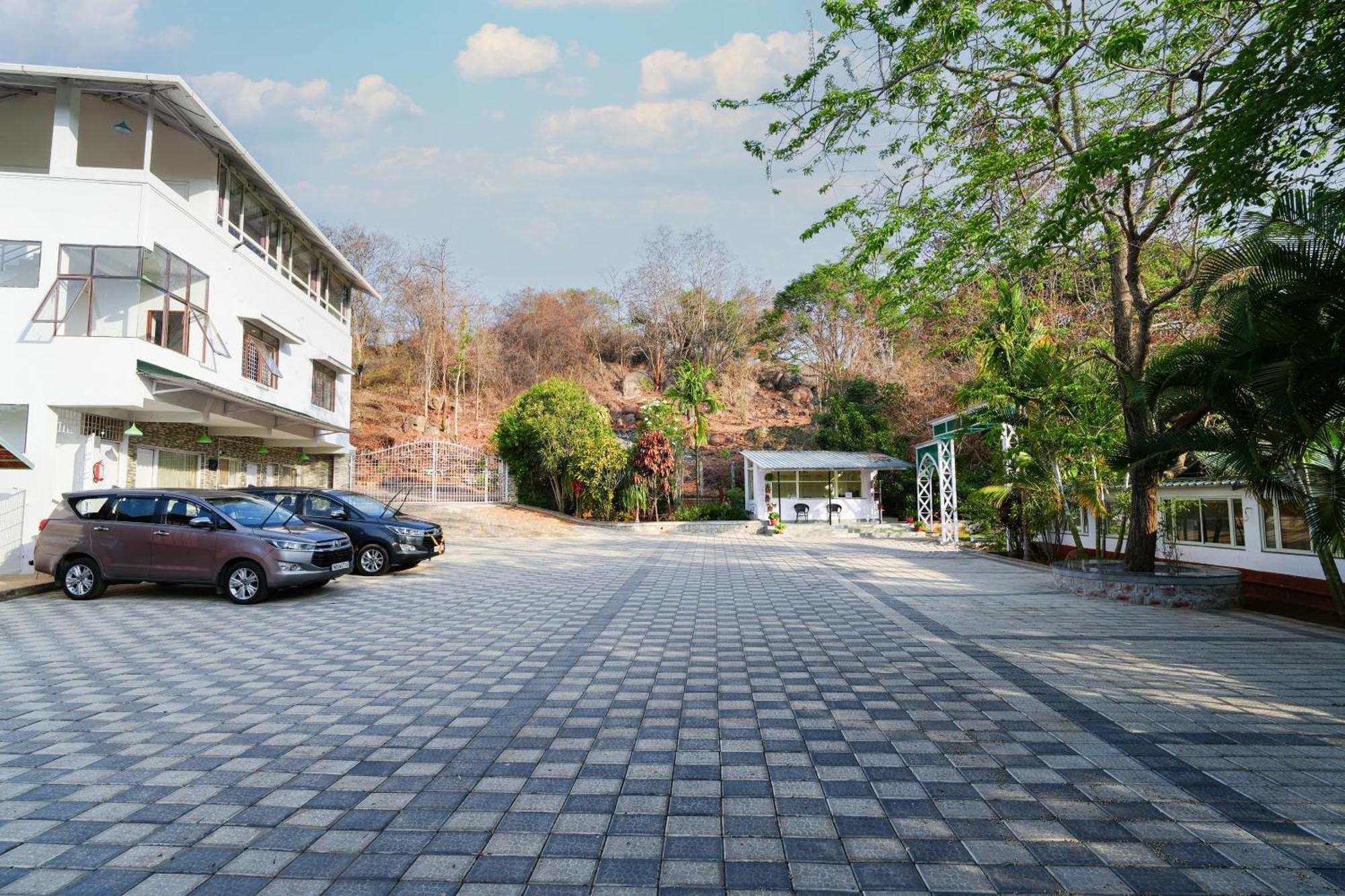 Mgm Whispering Wind'S Yelagiri Hotel Exterior photo